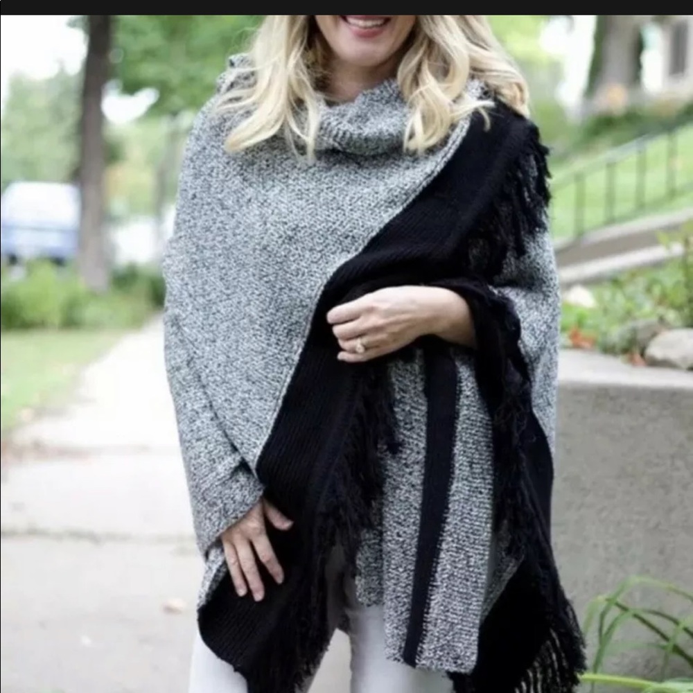 Cabi Knitted & Fringed Pepper Cape/Ruana/Shawl